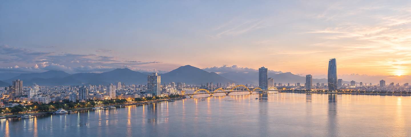 The Han River and Dragon Bridge, Da Nang at sunset